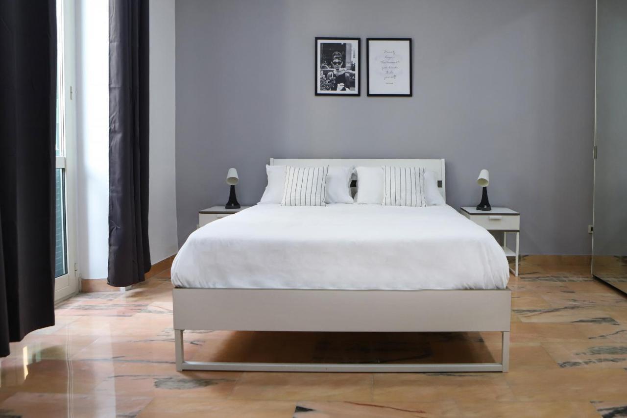 Modern Apartment At Piazza Del Gesu' By Wonderful Italy Nápoly Kültér fotó