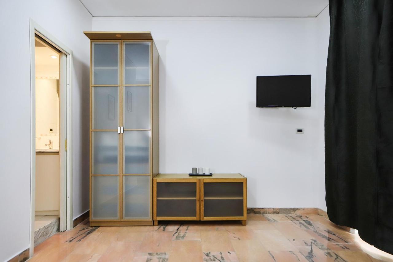Modern Apartment At Piazza Del Gesu' By Wonderful Italy Nápoly Kültér fotó