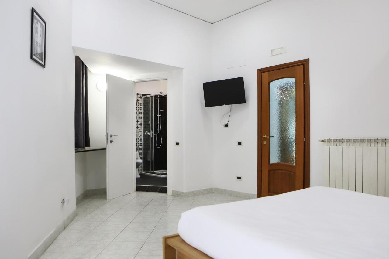 Modern Apartment At Piazza Del Gesu' By Wonderful Italy Nápoly Kültér fotó