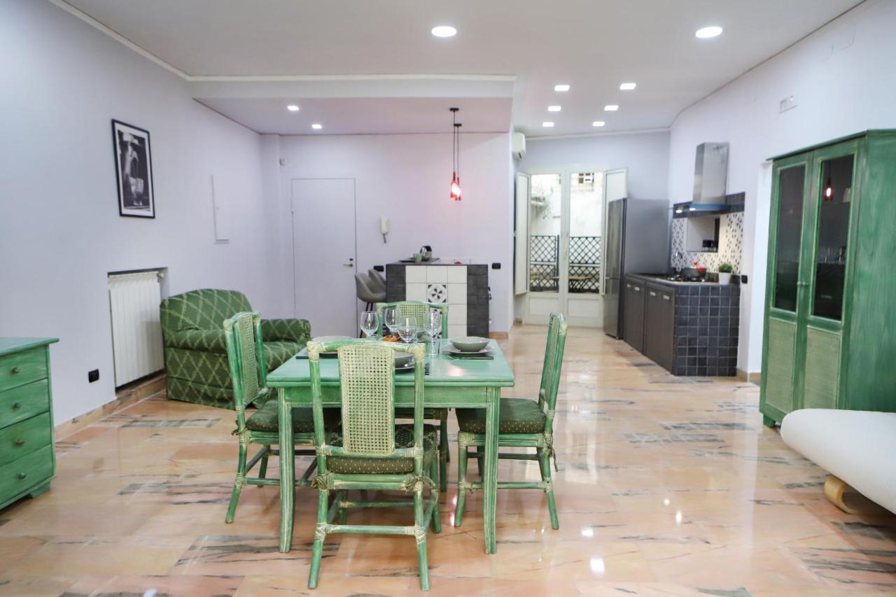 Modern Apartment At Piazza Del Gesu' By Wonderful Italy Nápoly Kültér fotó